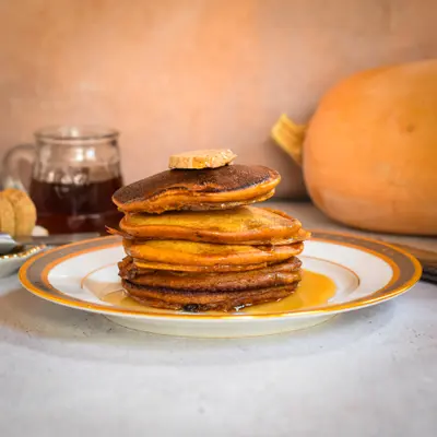 Part de Pancakes à la citrouille & beurre de cannelle (d'après Luke's, Gilmore Girls)