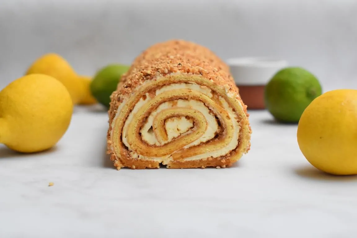 Praline Hazelnut & Lemon Rolled Yule Log (Cyril Lignac)