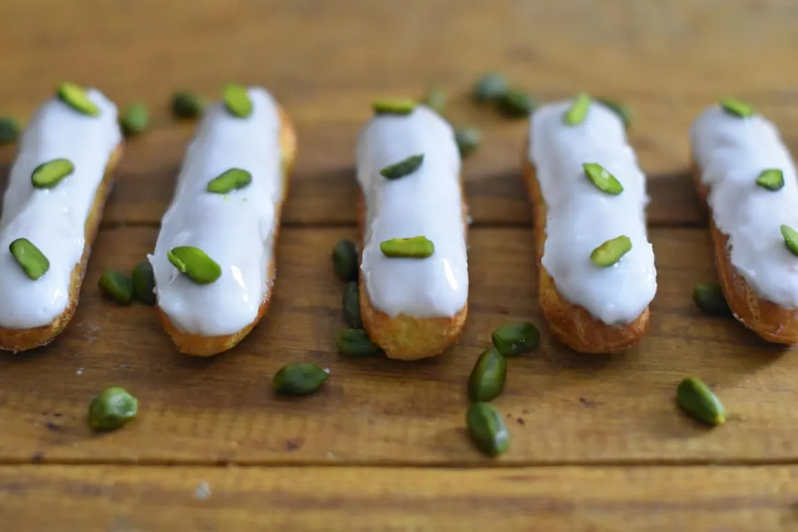 Eclairs au praliné pistache