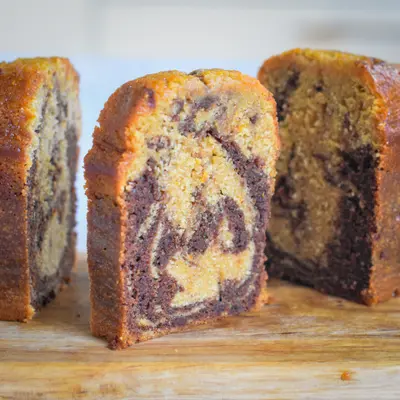 Part de Cake marbré orange & chocolat