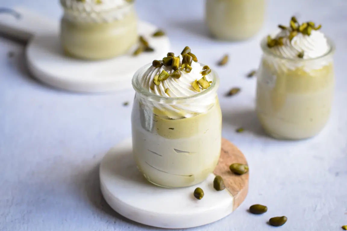 Pistachio Dessert Creams (Danette Style)