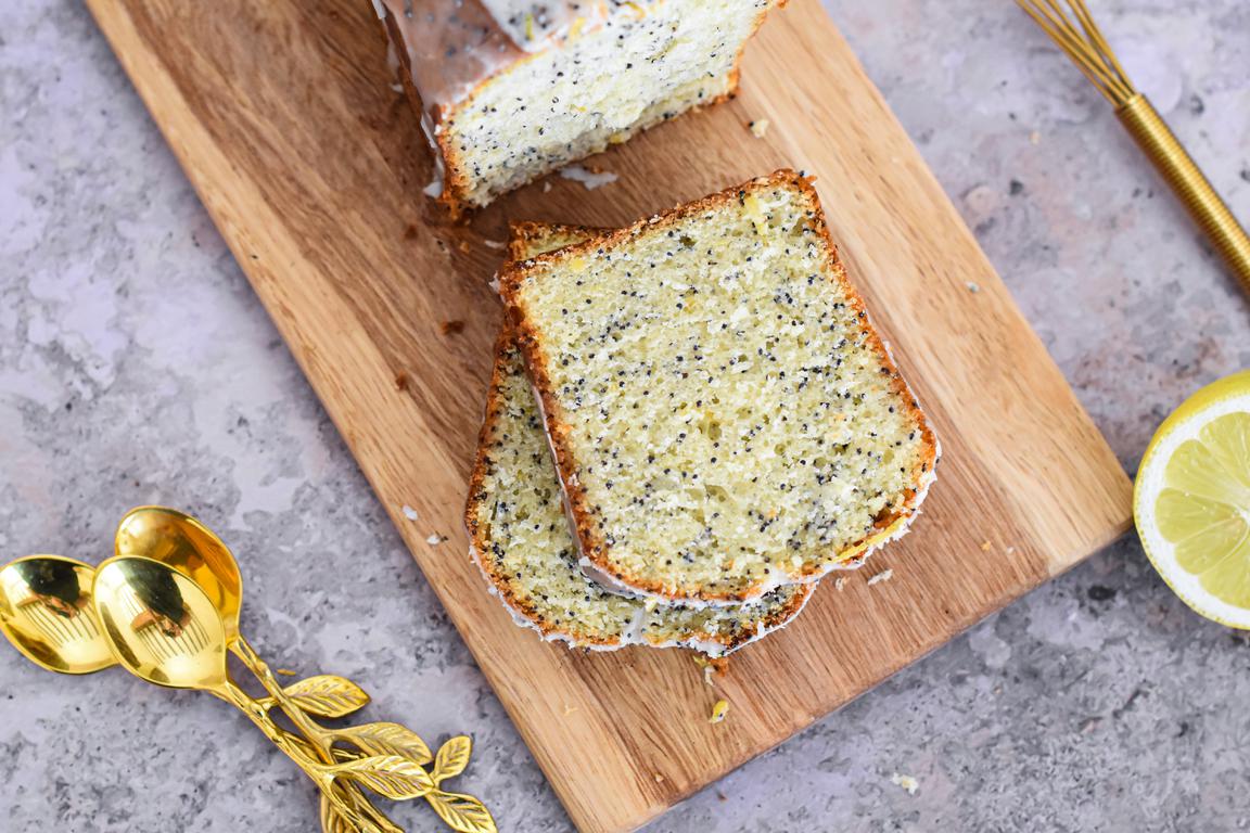 Torta al limone e semi di papavero