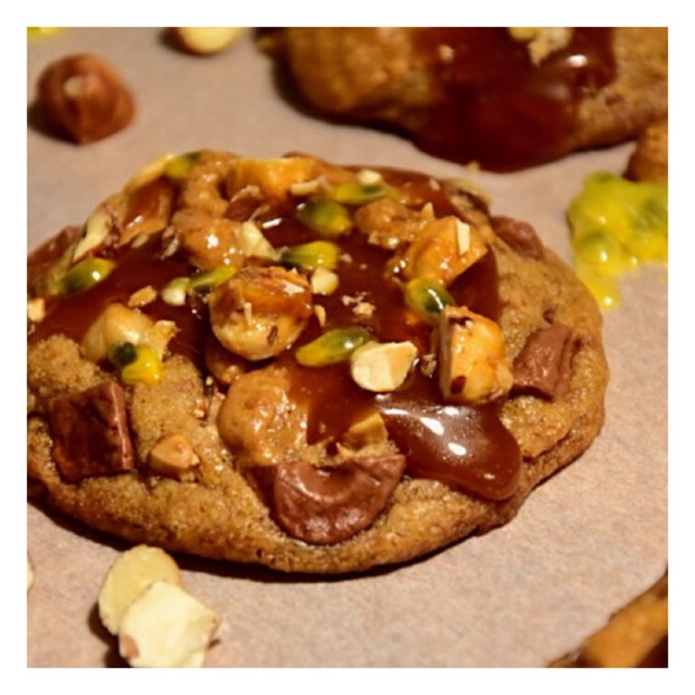 Cookies noisette, chocolat au lait & fruit de la passion (inspiration Cédric Grolet)