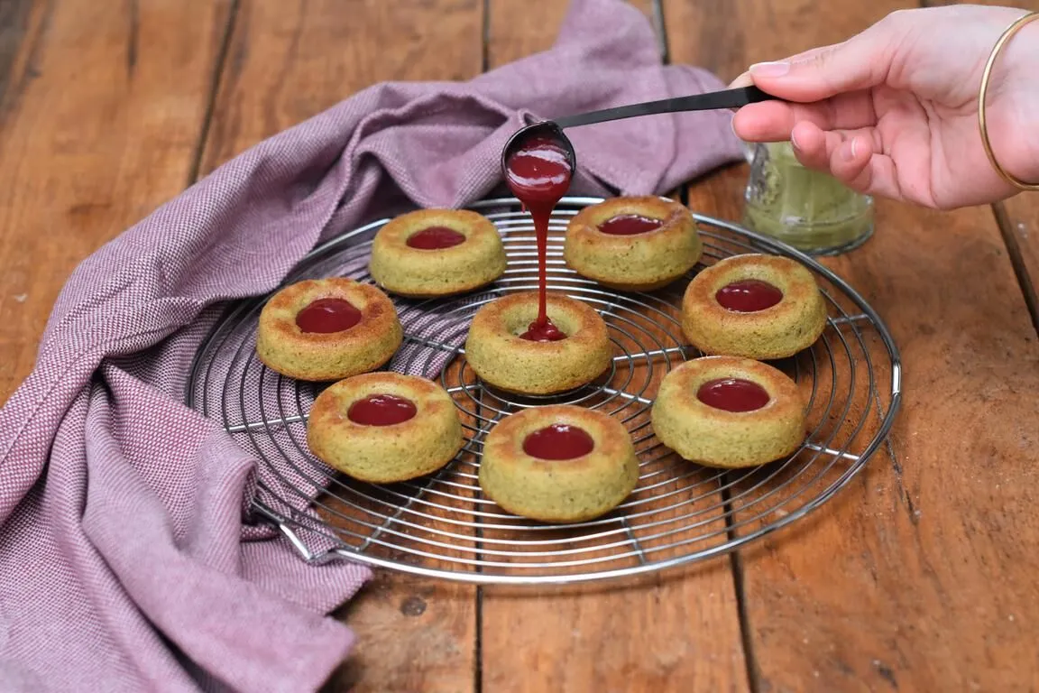 Financier thé matcha & framboise