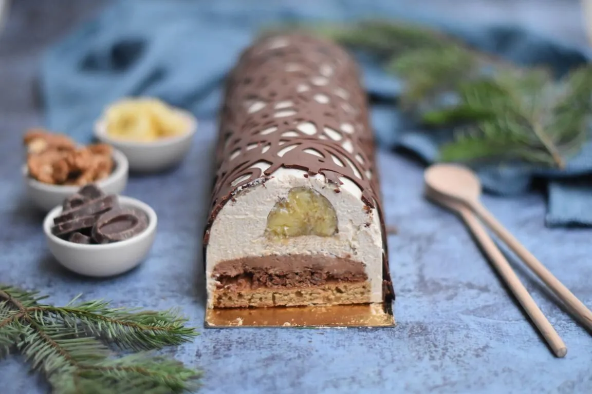 Bûche chocolat, praliné noix & banane