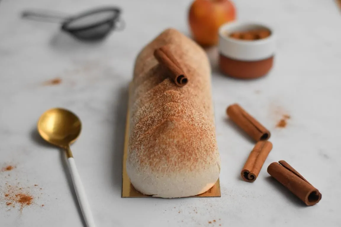 Bûche cannelle, vanille & pomme au sirop d'érable 