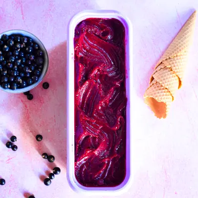 Part de Sorbet cassis (Emmanuel Ryon)