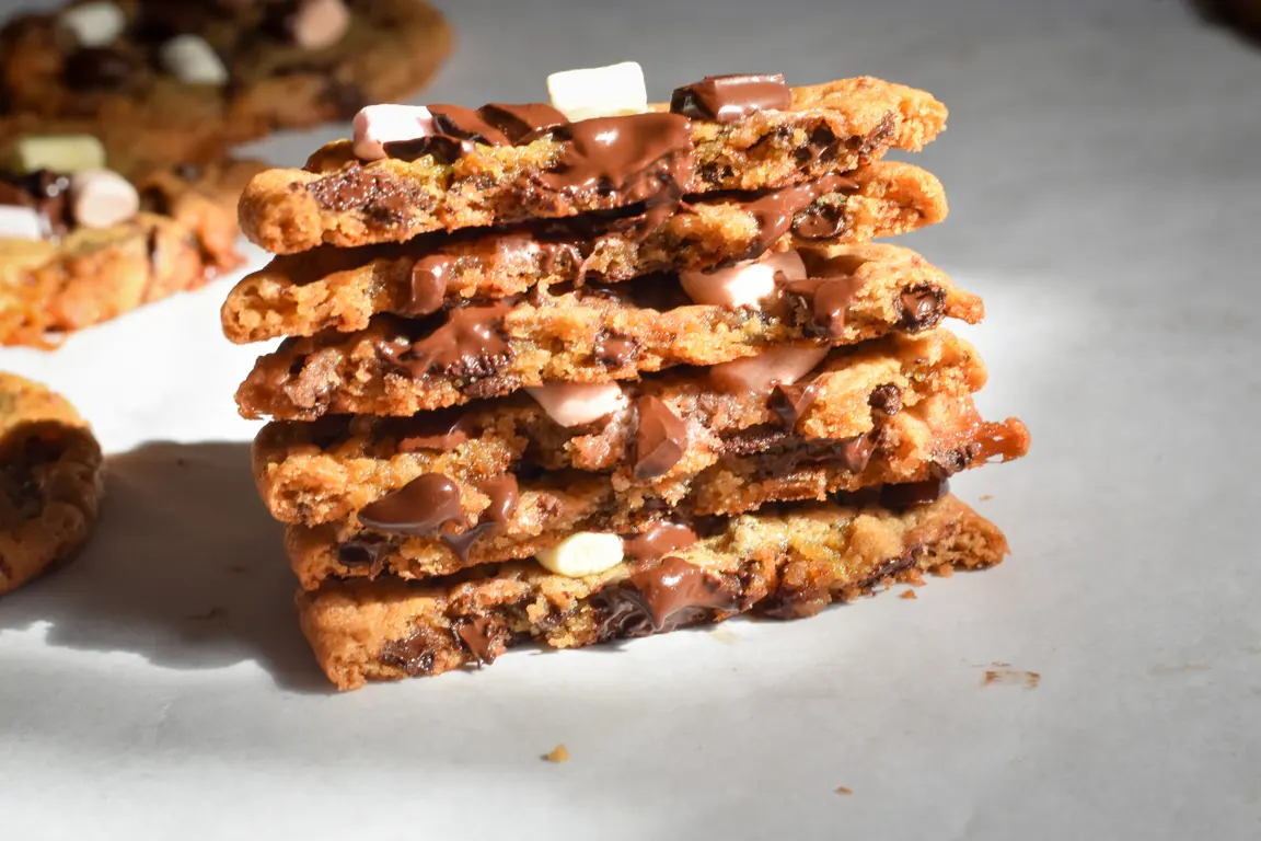  Cinnamon s'mores cookies (marshmallow and chocolate)