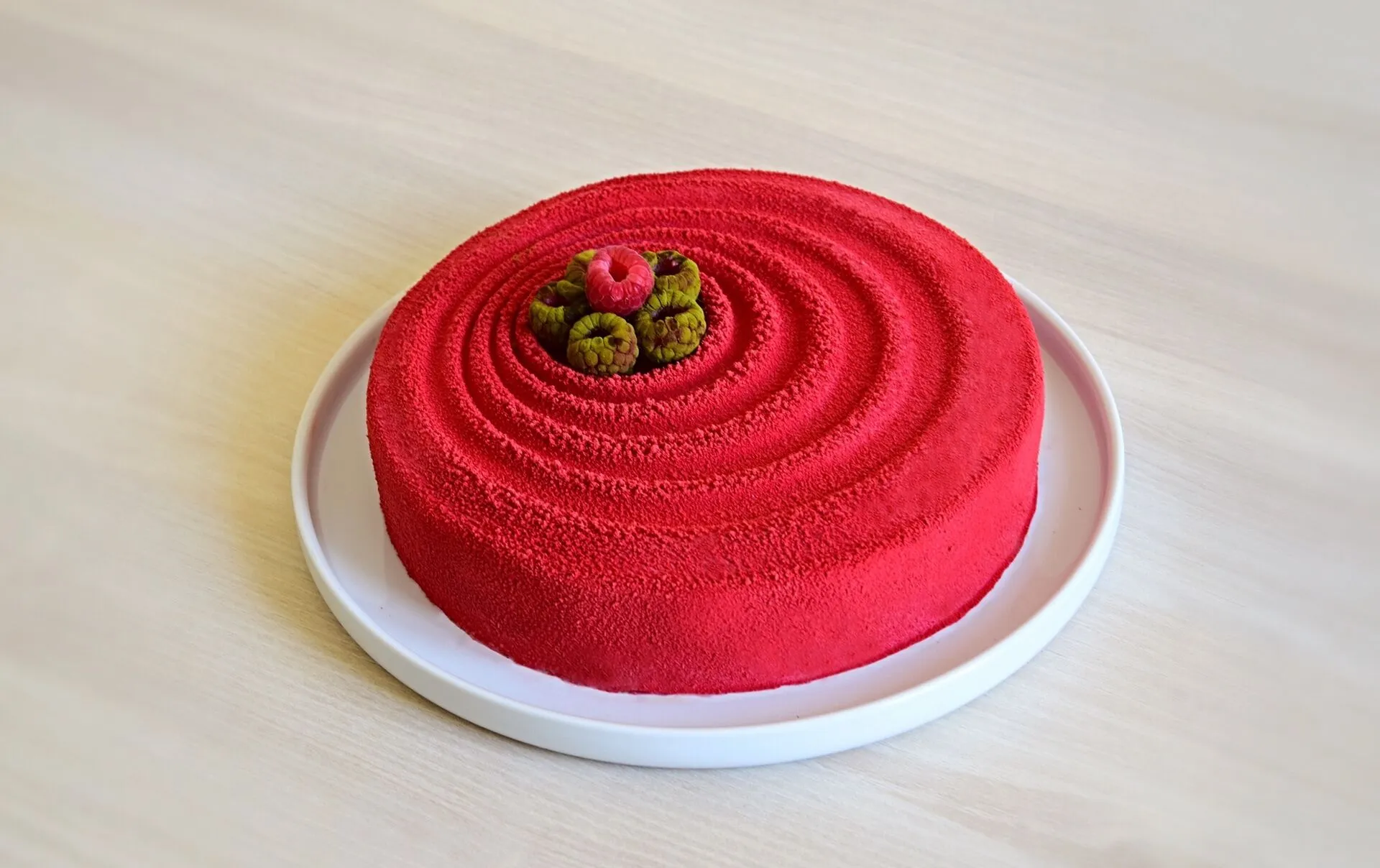 Entremets framboise & thé matcha