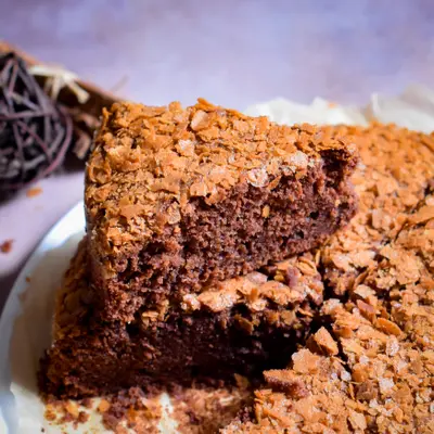 Part de Gâteau croustillant au chocolat