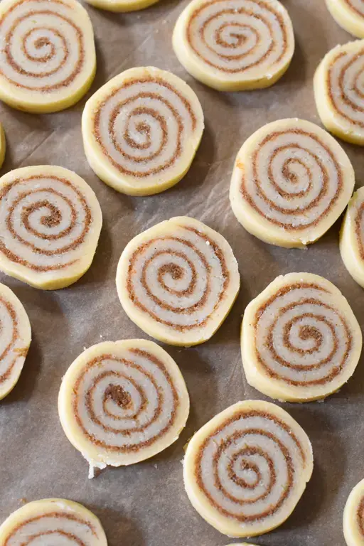 Biscuits cinnamon rolls 5