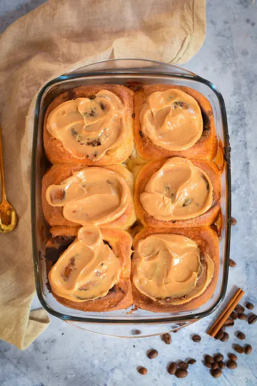 Cinnamon rolls cafe 12