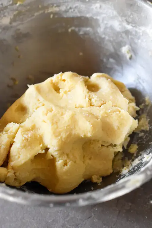 Biscuits cinnamon rolls 2