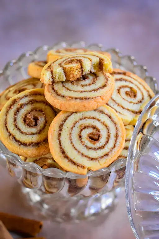 Biscuits cinnamon rolls 8