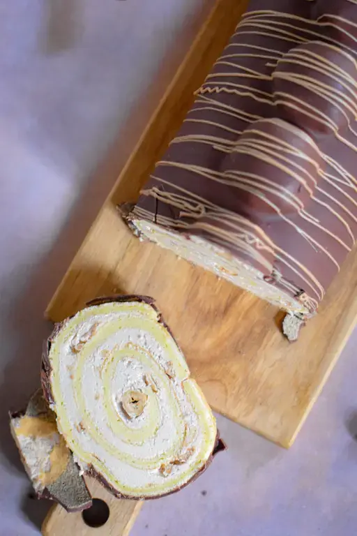 Buche roulee kinder bueno 15