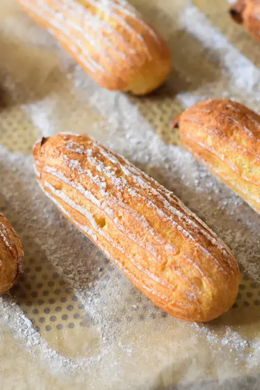 Eclairs chocolat pistache dubai 6