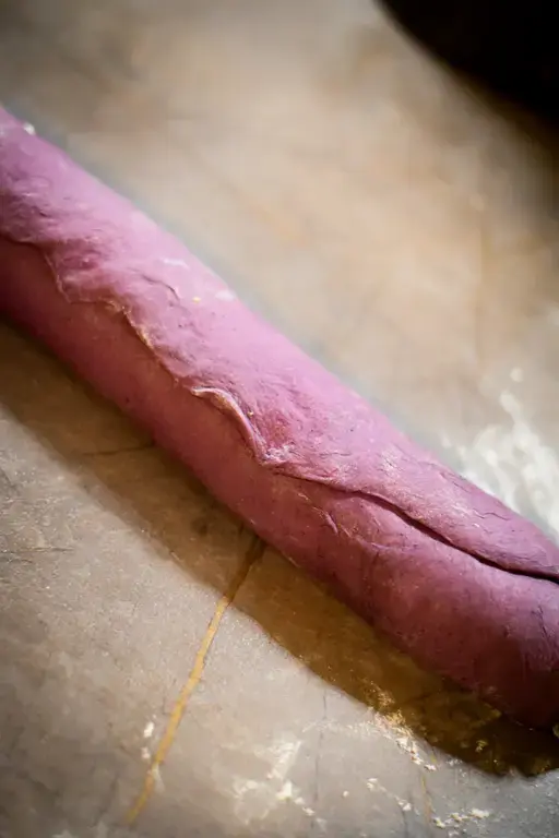 Blueberry cinammon rolls 9