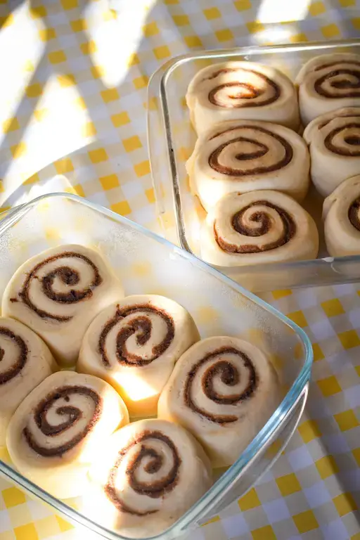 Cinnamon rolls cafe 10