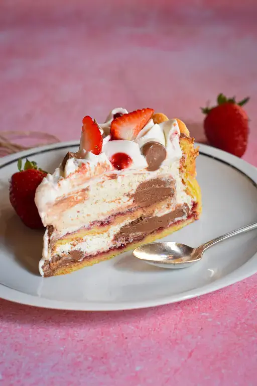 Vanilla strawberry chocolate Charlotte 16