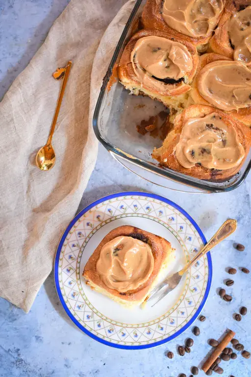 Cinnamon rolls cafe 15